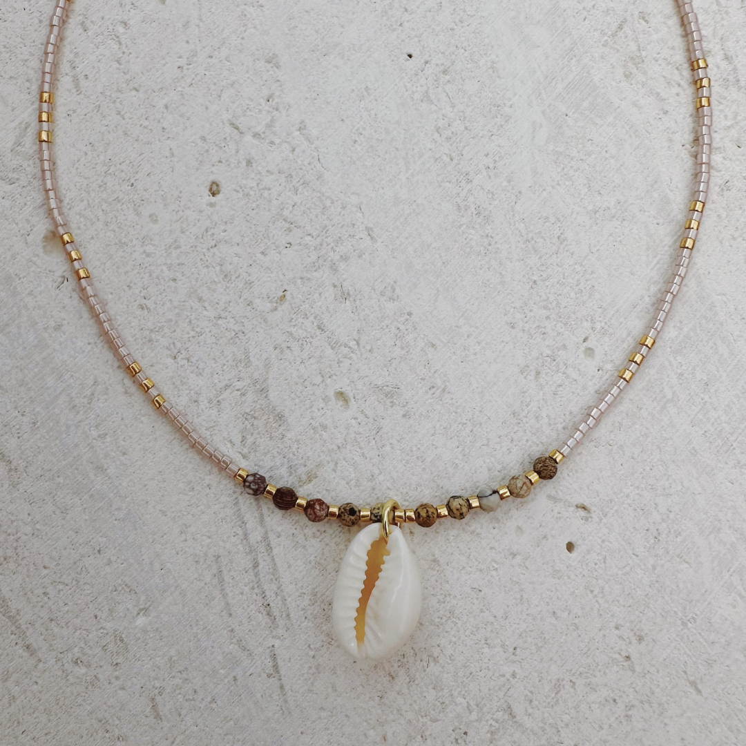 BOHO CHOKER ✿ COWRIE SHELL