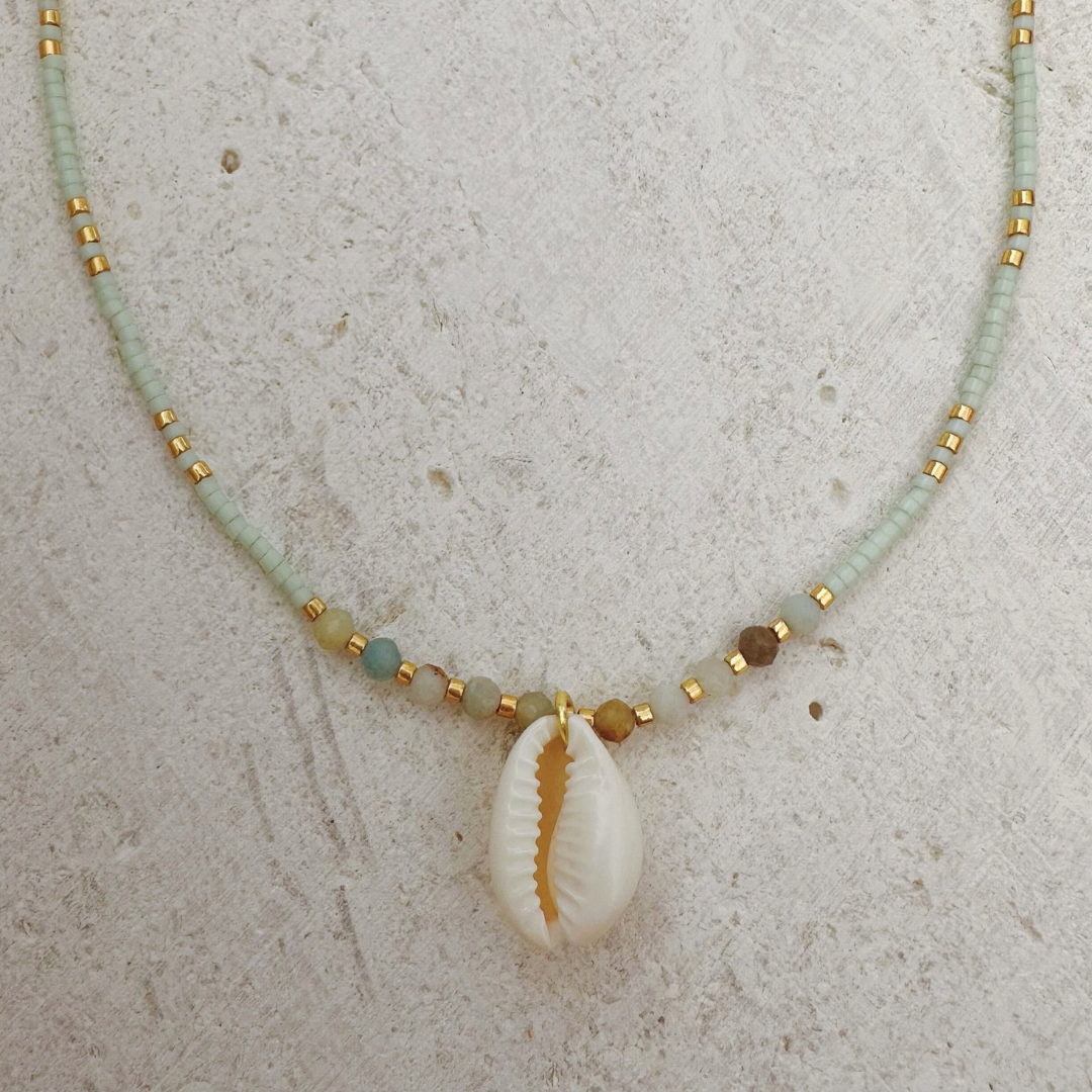 BOHO CHOKER ✿ COWRIE SHELL