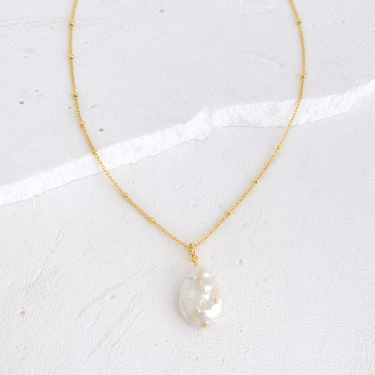 GOLD CHAIN NECKLACE ✿ OVAL PEARL DROP