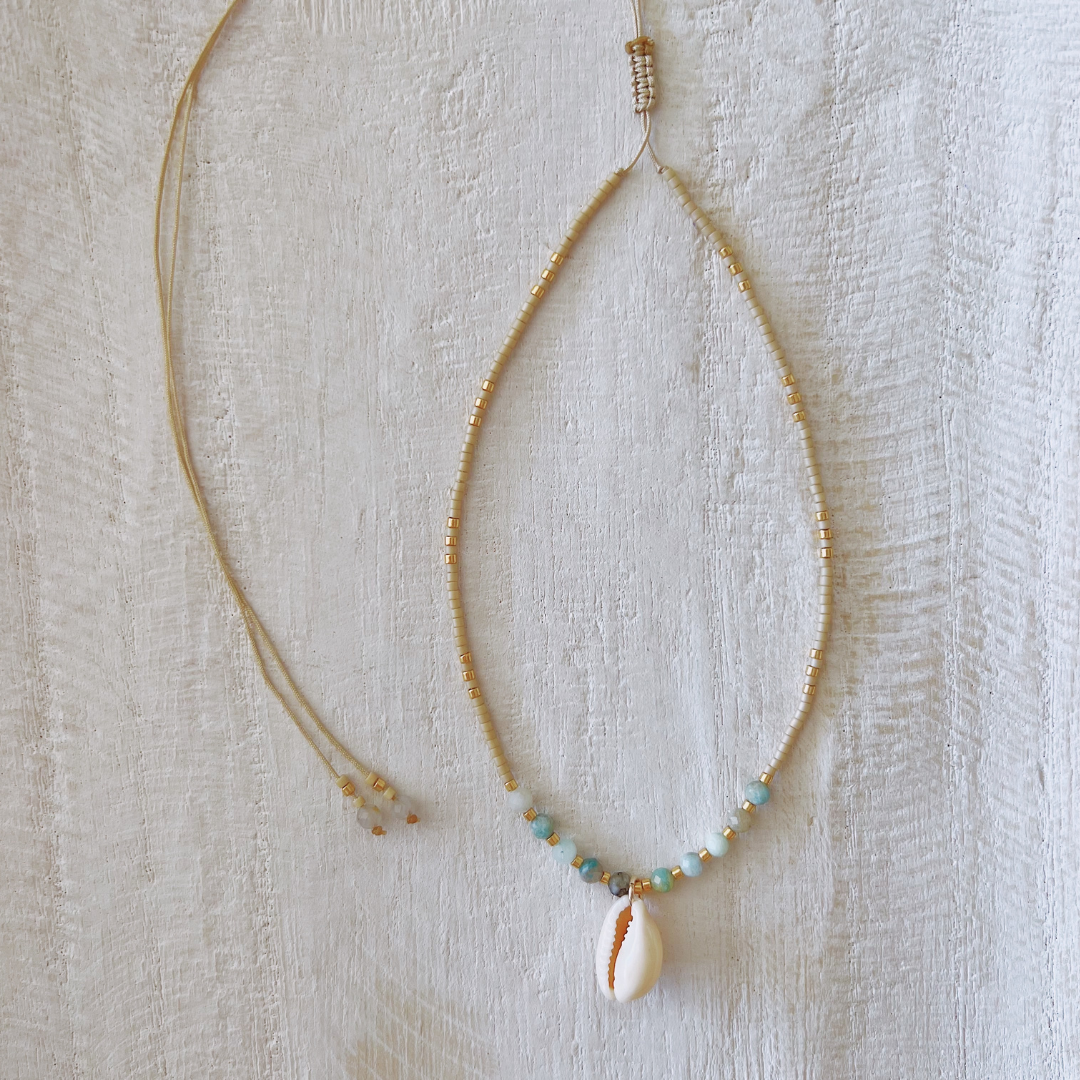 BOHO CHOKER ✿ COWRIE SHELL
