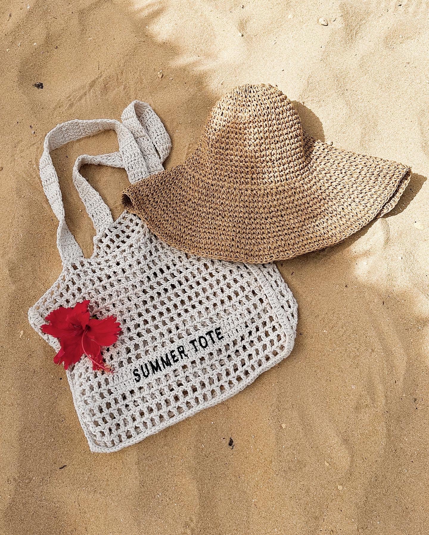 BEACH ESSENTIALS