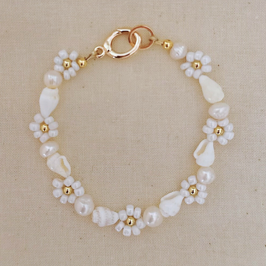 DAISY X SHELL BRACELET ✿ CARLEY