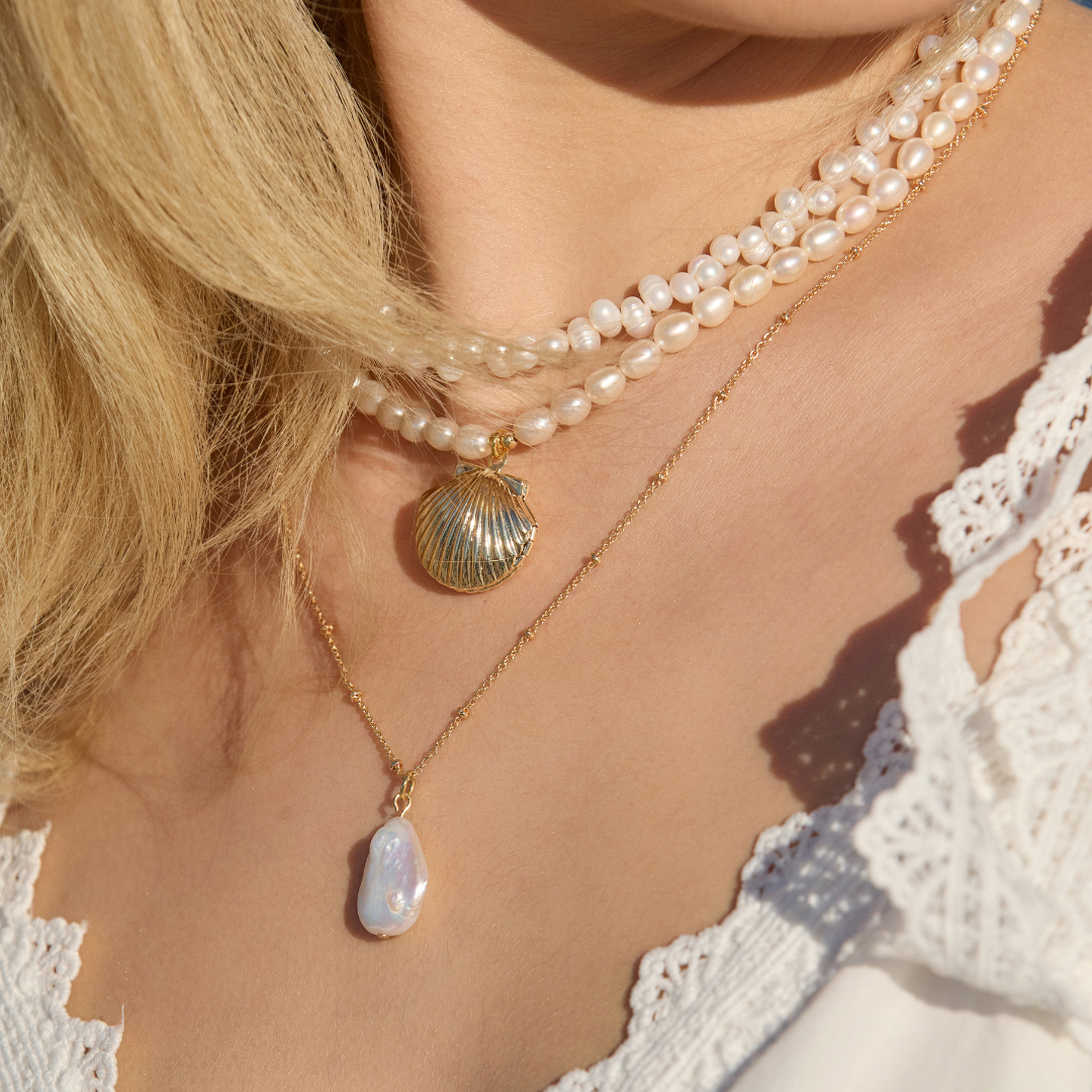 GOLD CHAIN NECKLACE ✿ OVAL PEARL DROP