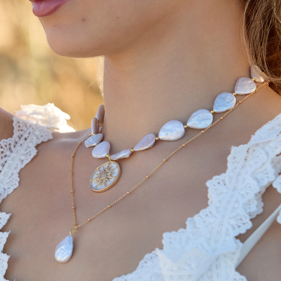 GOLD CHAIN NECKLACE ✿ OVAL PEARL DROP