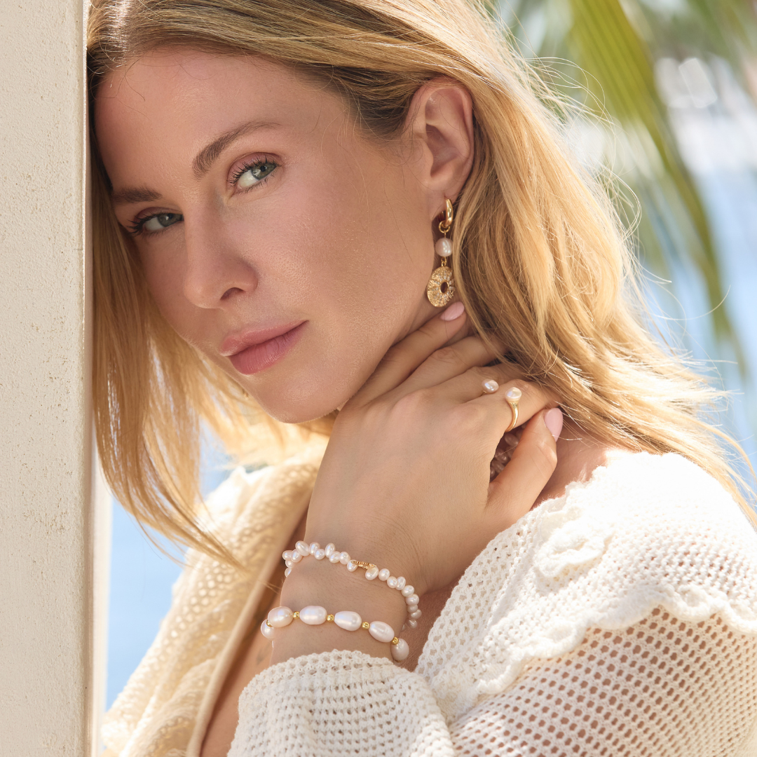 PEARL CHARM HOOPS ✿ ORA