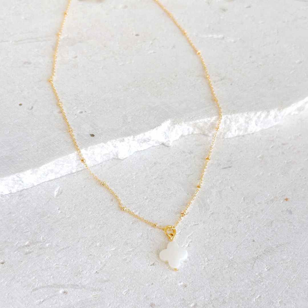 GOLD CHAIN NECKLACE ✿ CLOVER