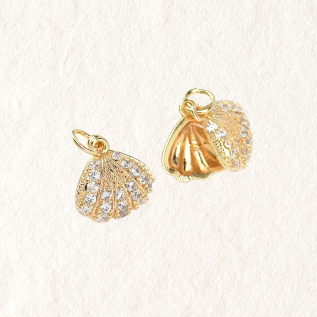 CLAM SHELL HOOPS ✿ NOA