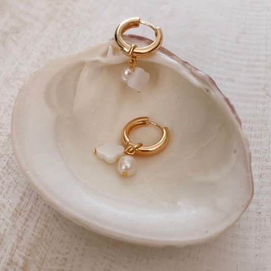 MOTHER-OF-PEARL CLOVER HOOPS ✿ KAIA