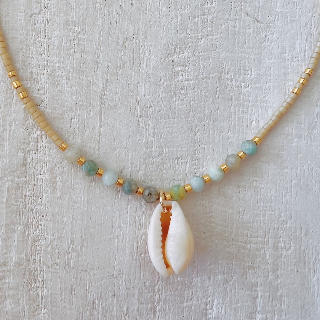Cowrie shell necklace choker deals
