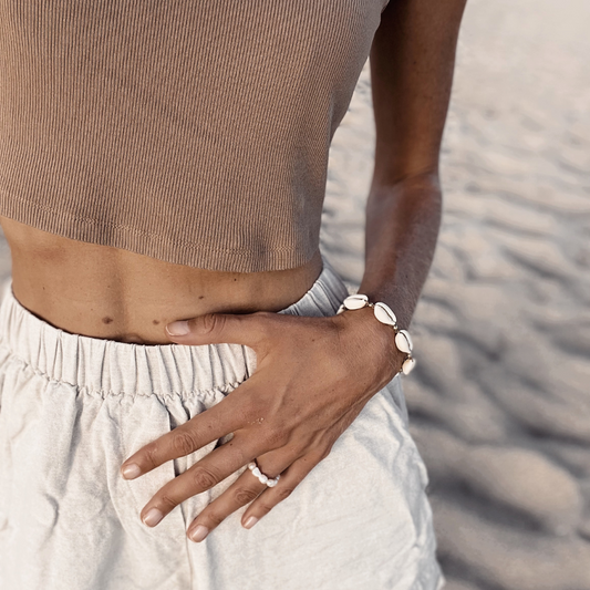 COWRIE SHELL BRACELET ✿ CASS