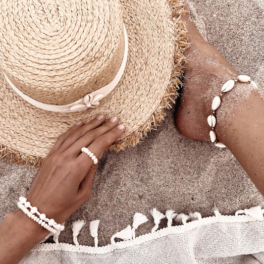 COWRIE SHELL ANKLET ✿ CASS